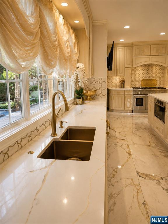 225 Saddle River Road, Saddle River, NJ 07458 Listing Photo  10