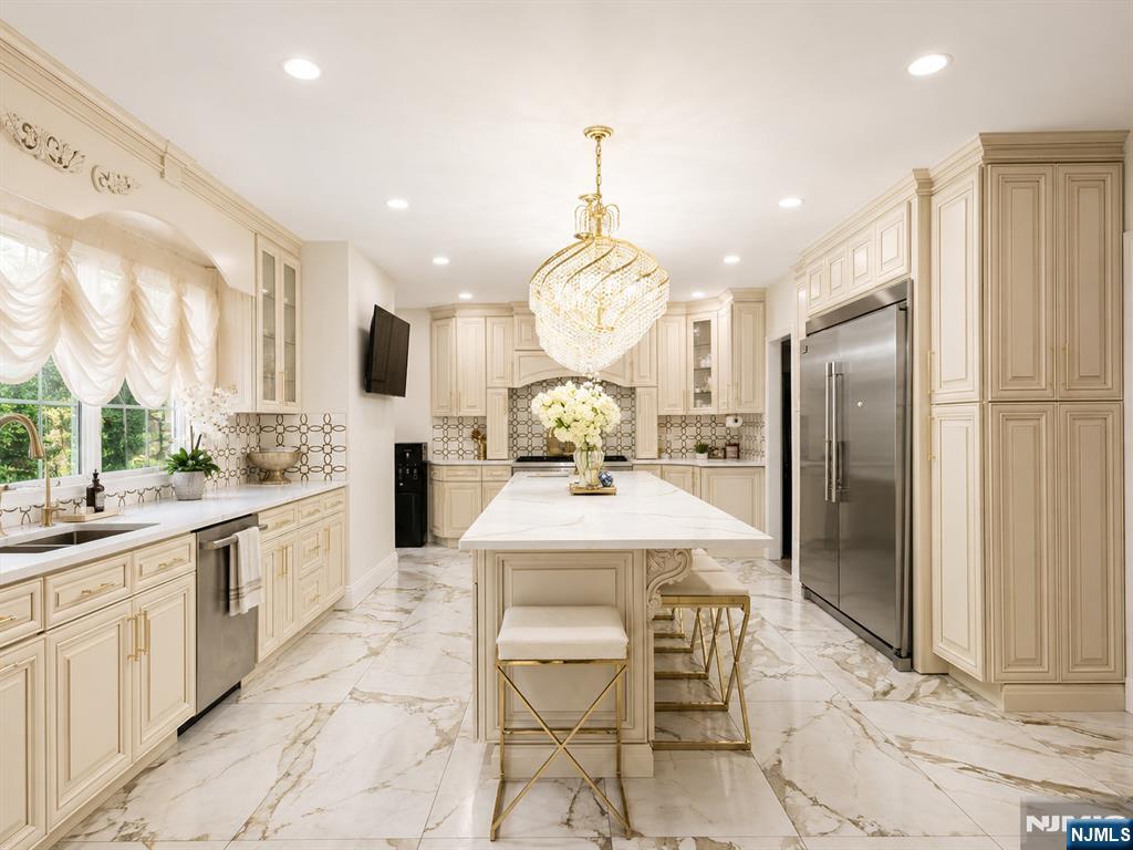 225 Saddle River Road, Saddle River, NJ 07458 Listing Photo  12