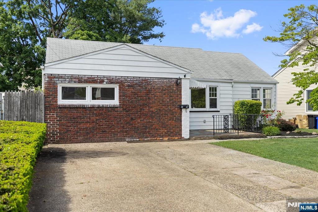 Homes for sale in Saddle Brook, NJ | 29 Graham Ter, Saddle Brook, NJ 07663 | MLS# 26019502