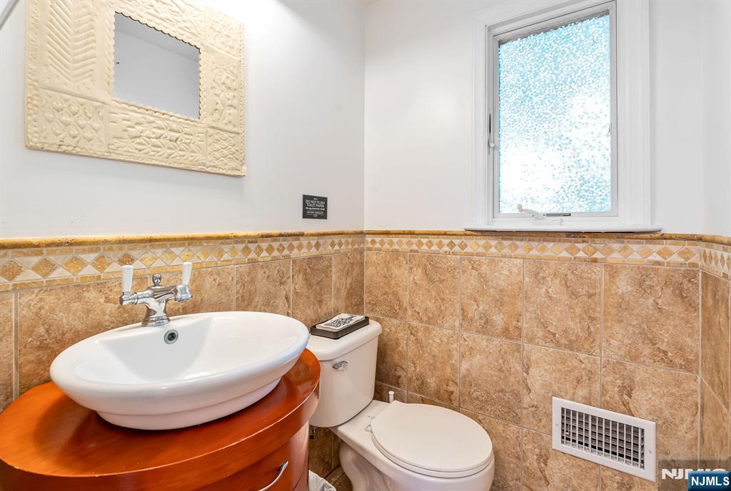 740 River Road, Teaneck, NJ 07666 Listing Photo  14