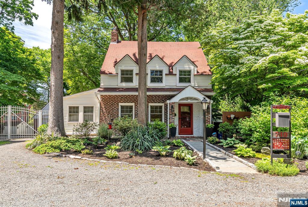 740 River Road - Photo 3