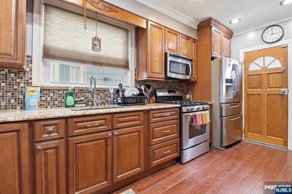 407 3rd Avenue - Photo 5