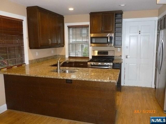 Homes for sale in Fair Lawn, NJ | 5 Aberdeen Pl, Fair Lawn, NJ 07410 | MLS# 26019523