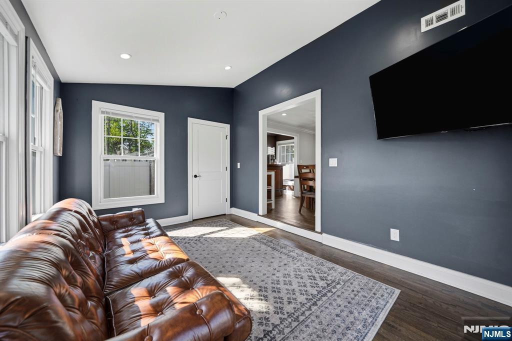 35 Stuart Street, Waldwick, NJ 07463 Listing Photo  10