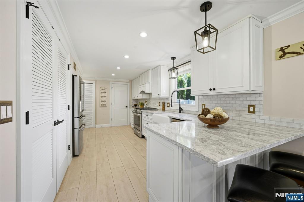 35 Stuart Street, Waldwick, NJ 07463 Listing Photo  11