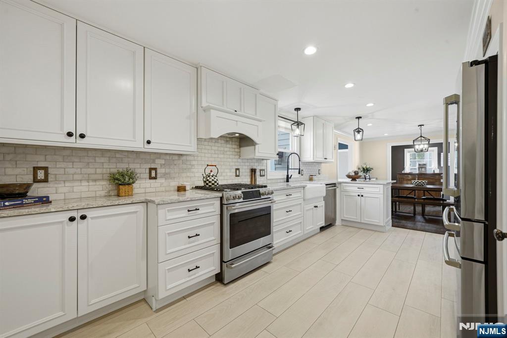 35 Stuart Street, Waldwick, NJ 07463 Listing Photo  15