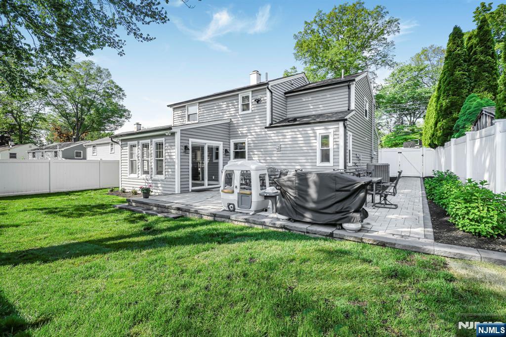 35 Stuart Street, Waldwick, NJ 07463 Listing Photo  24