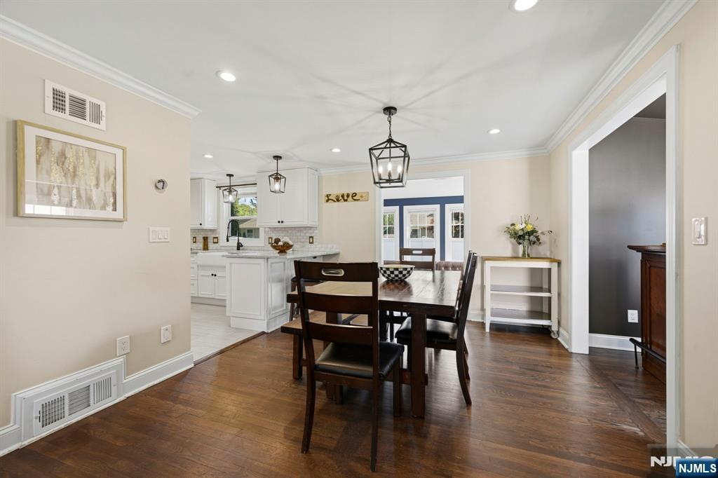 35 Stuart Street, Waldwick, NJ 07463 Listing Photo  7