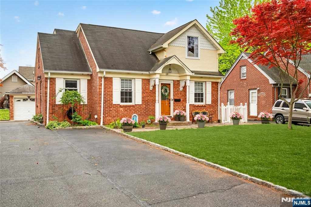 59 Colonial Pw, Dumont, NJ 07628