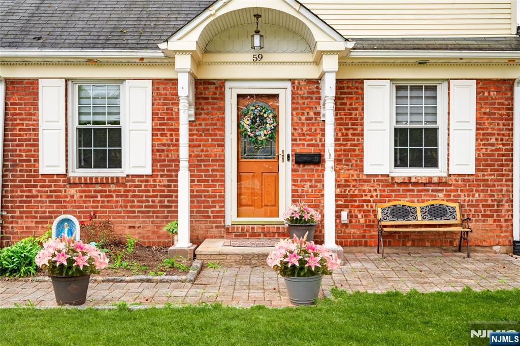 59 Colonial Pw, Dumont, NJ 07628