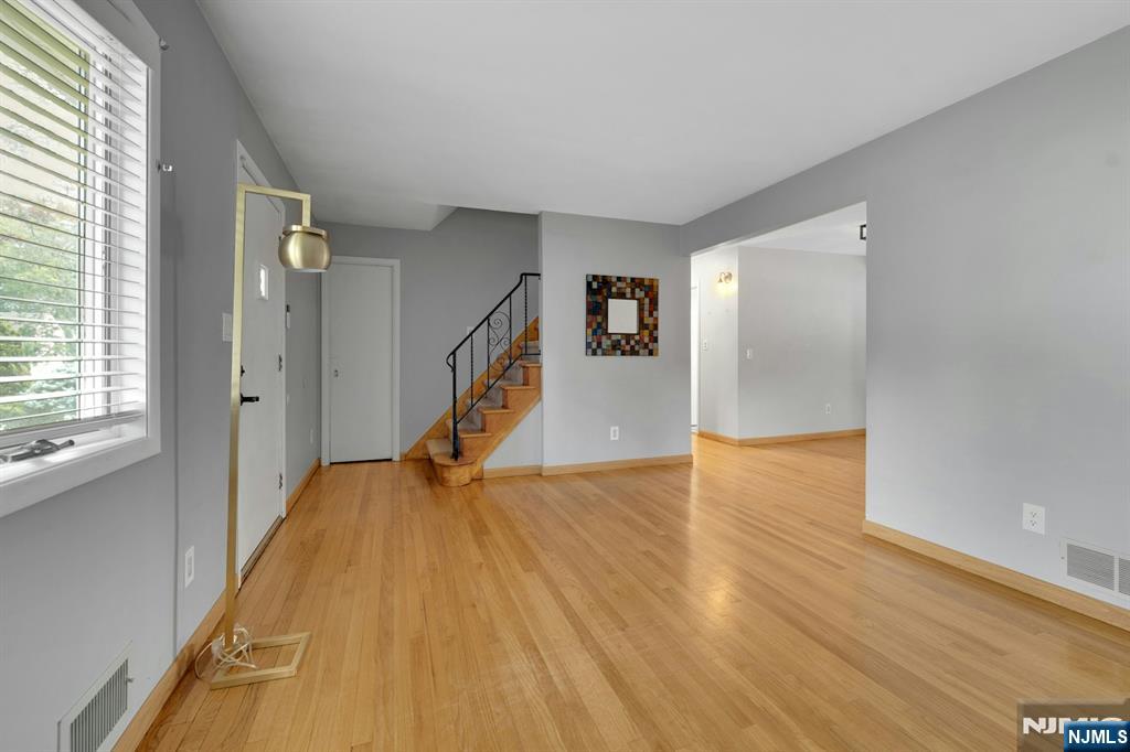 451 Chestnut Street - Photo 5
