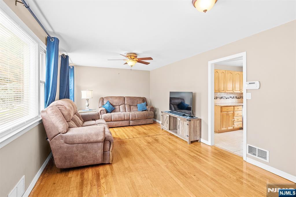 3 Roy Avenue - Photo 3