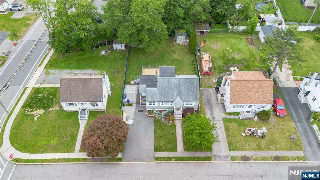 3 Roy Avenue