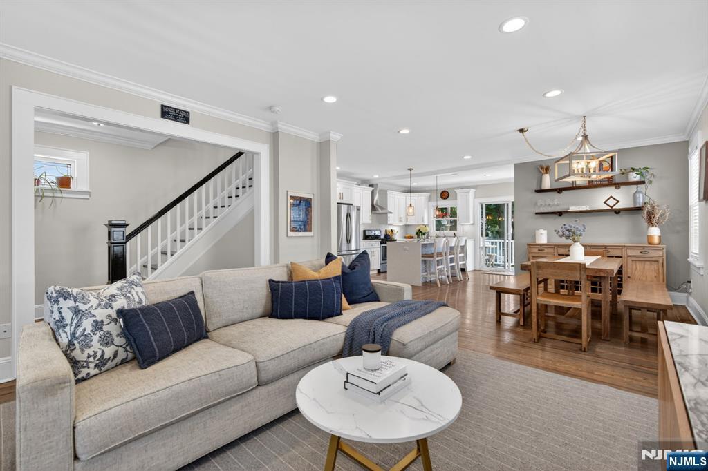54 Van Riper Avenue - Photo 4