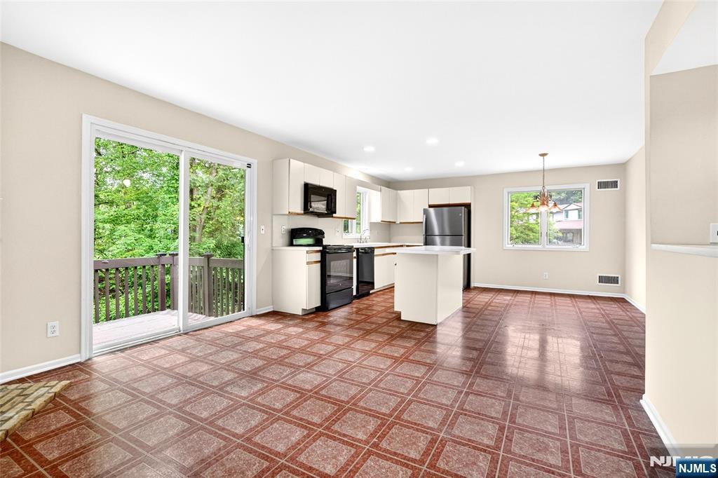 23 Peach Hill Court, Ramsey, NJ 07446 Listing Photo  13
