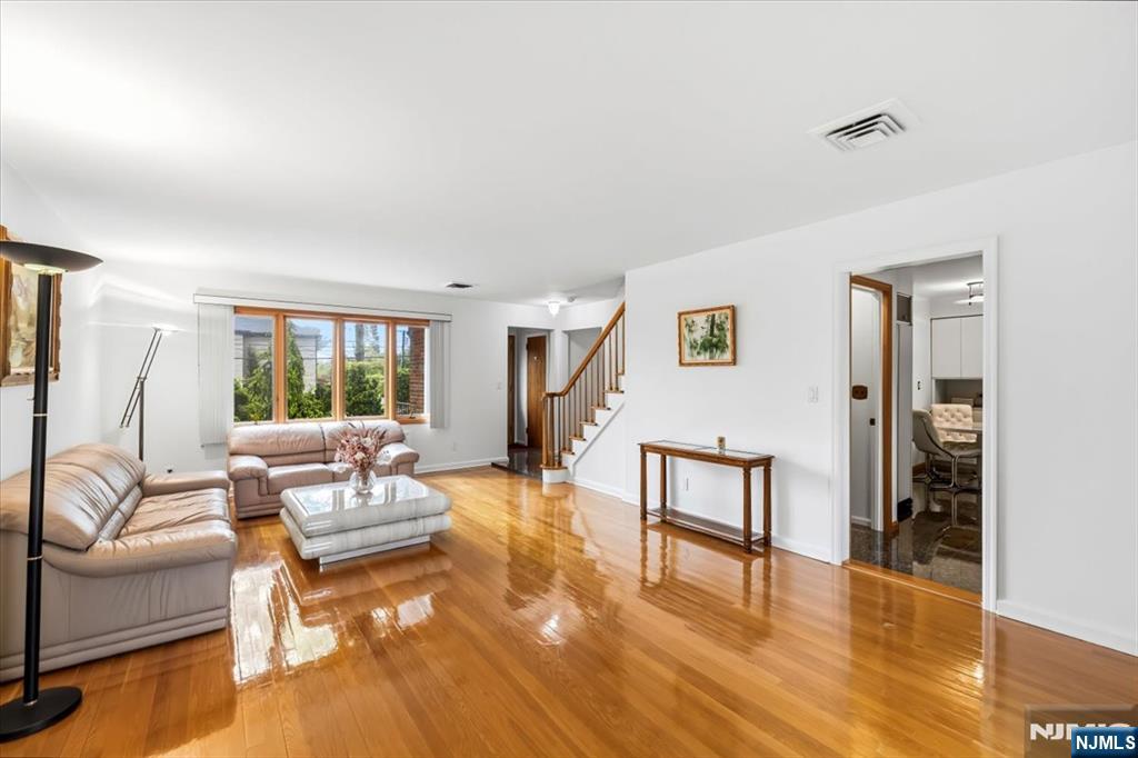 535 Summit - Photo 5