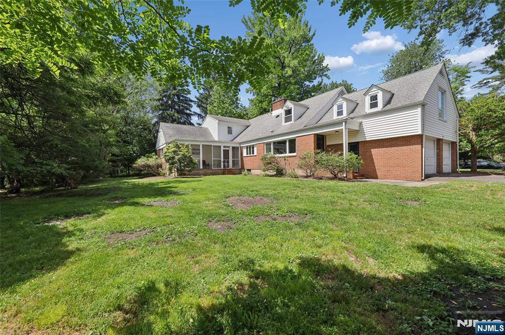 1271 Alicia Avenue — photo 49