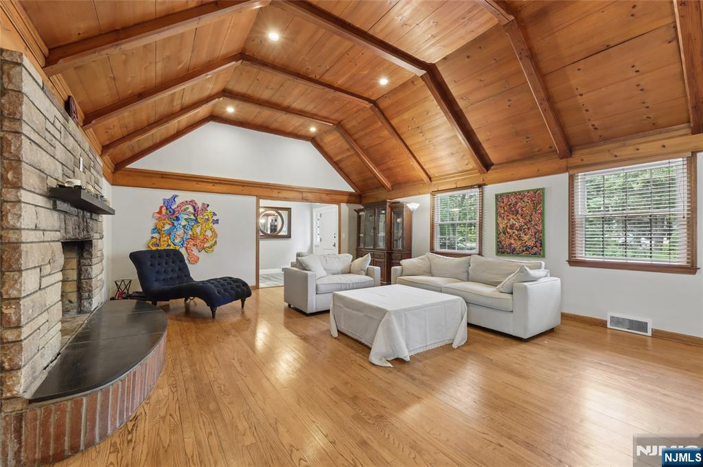 1271 Alicia Avenue, Teaneck, NJ 07666 Listing Photo  5