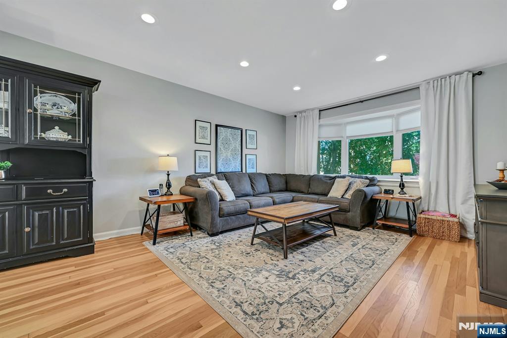 149 Linden Avenue - Photo 4