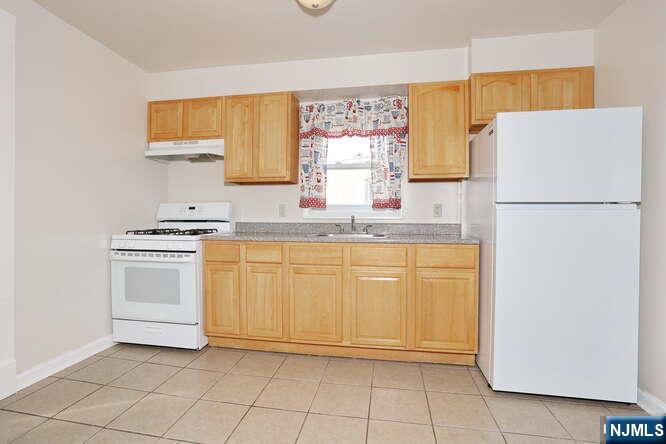 68 Mohawk Avenue 2nd Fl - Photo 6