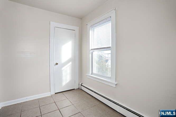 68 Mohawk Avenue 2nd Fl - Photo 9