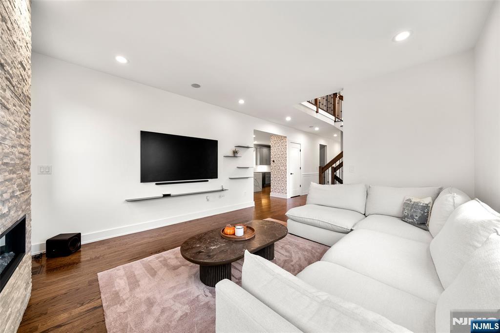 55 Cedar Street, Cresskill, NJ 07626 Listing Photo  8