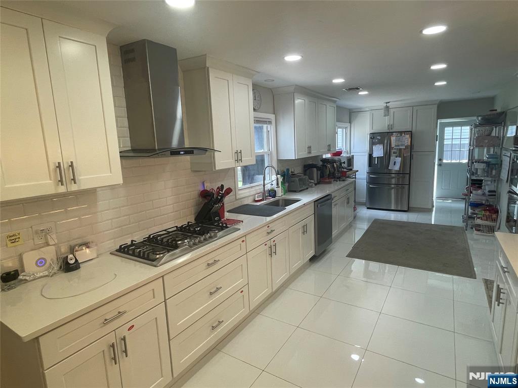 701 Sunderland Road - Photo 5