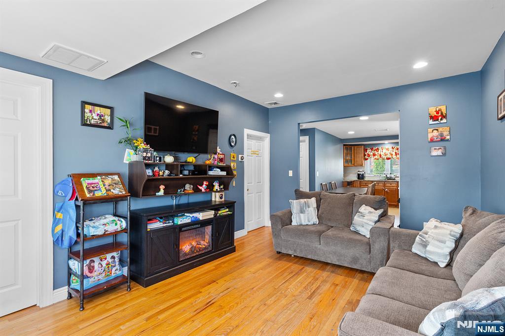 34 Avenue B - Photo 2