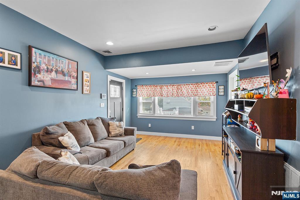 34 Avenue B - Photo 4