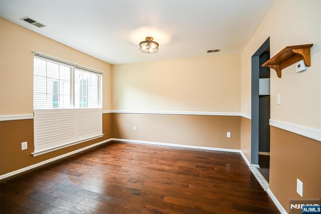 1030 Cumberland Court 1030 - Photo 3