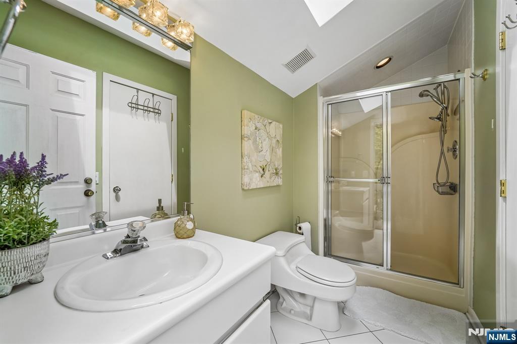 8 Union Hill Road, Denville Township, NJ 07834 Listing Photo  15