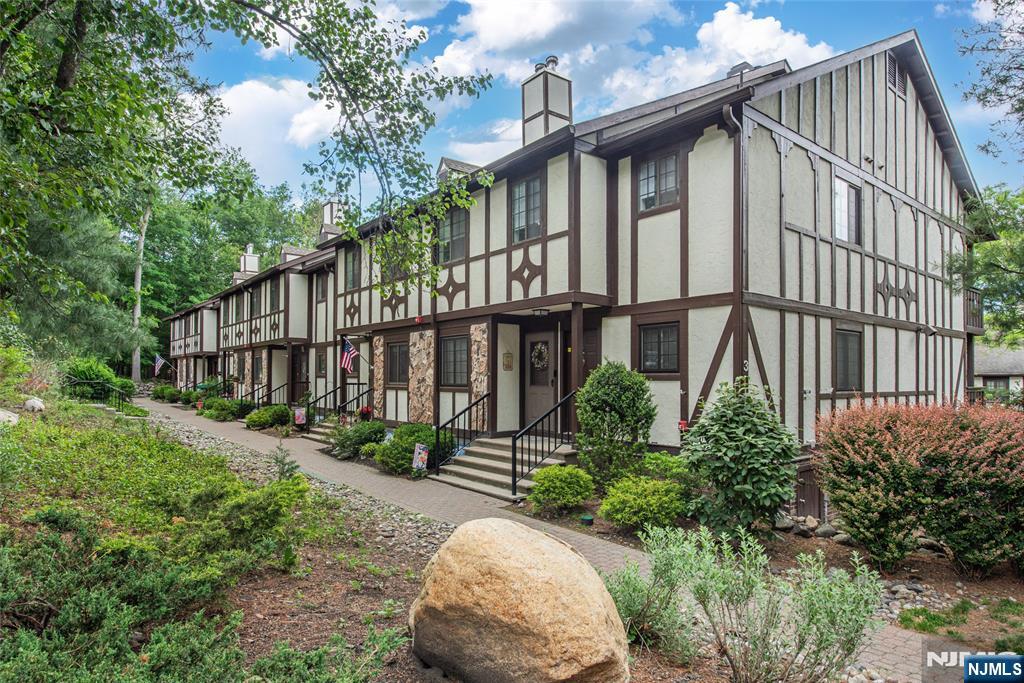 309 Mark Twain Way, Mahwah, NJ 07430 Listing Photo  0