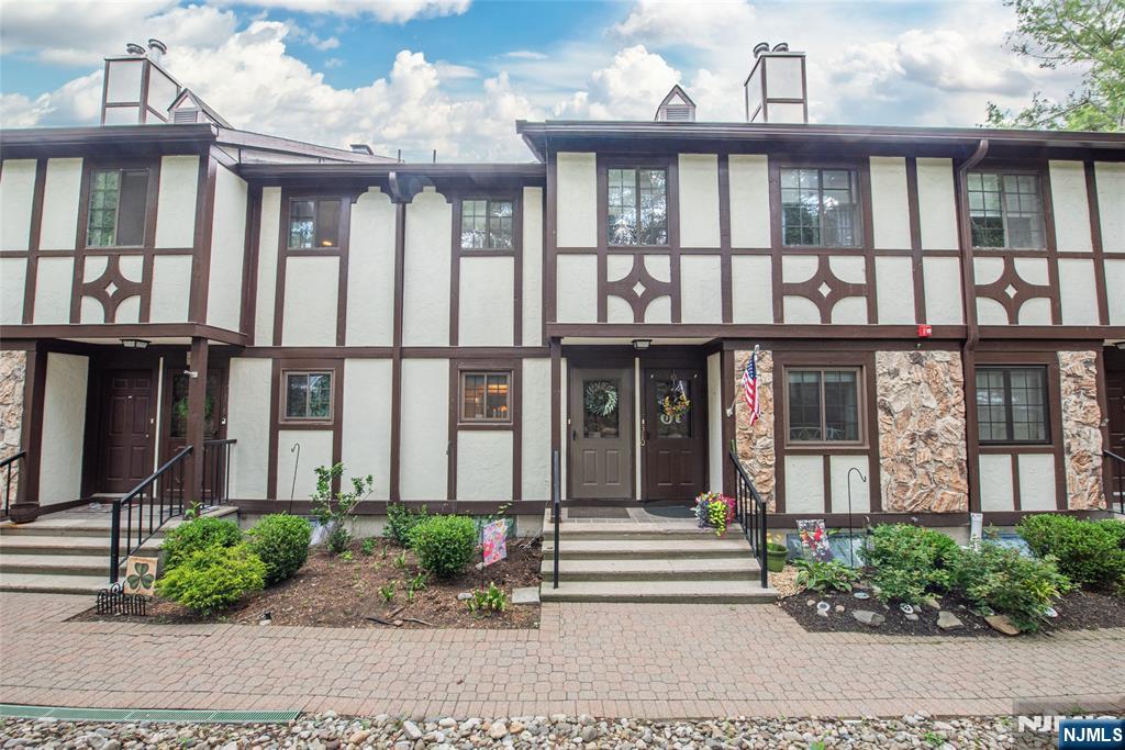 309 Mark Twain Way, Mahwah, NJ 07430 Listing Photo  1