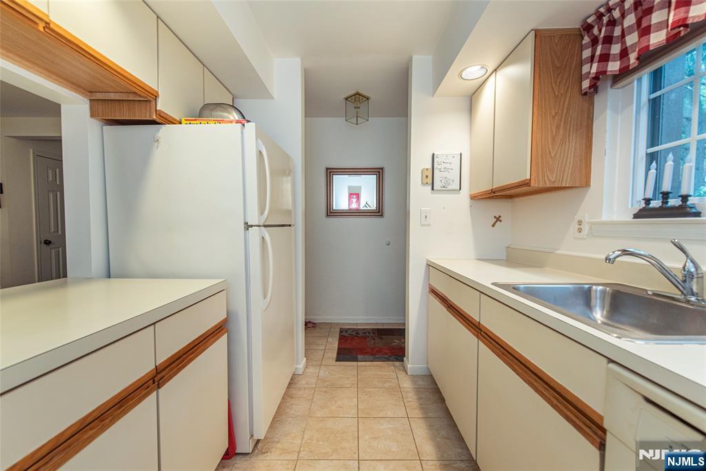 309 Mark Twain Way, Mahwah, NJ 07430 Listing Photo  11