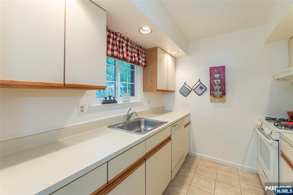309 Mark Twain Way, Mahwah, NJ 07430 Listing Photo  5