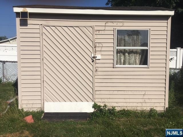 633 Totowa Road - Photo 2