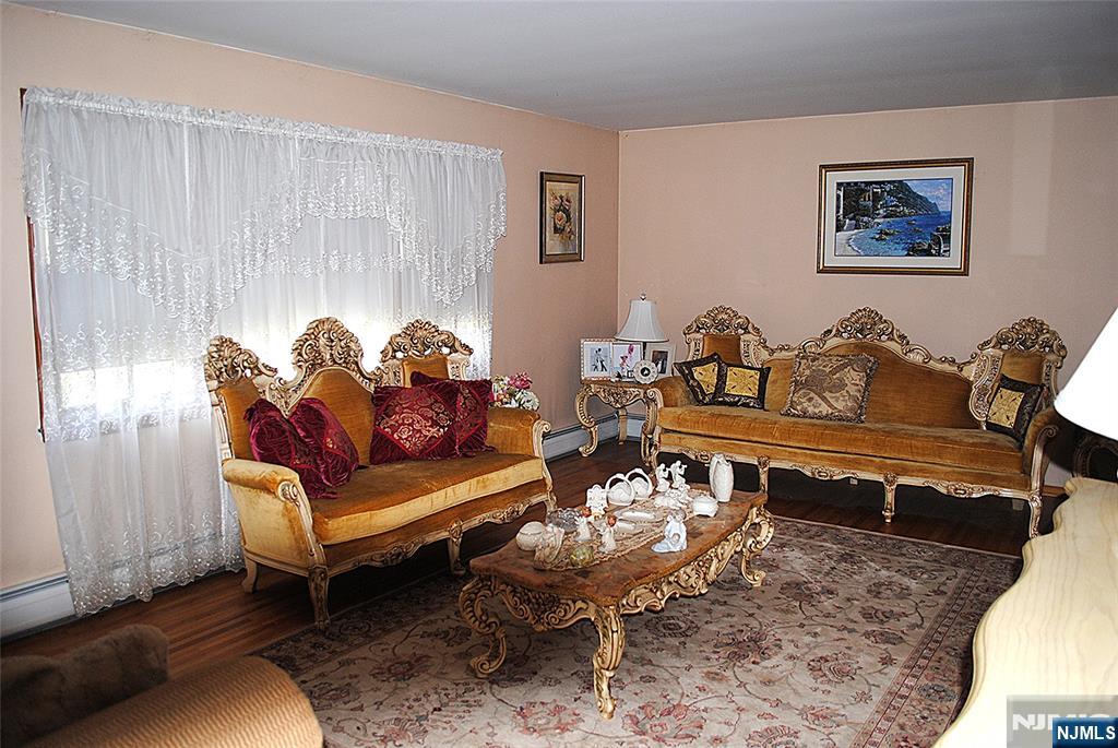 633 Totowa Road - Photo 3