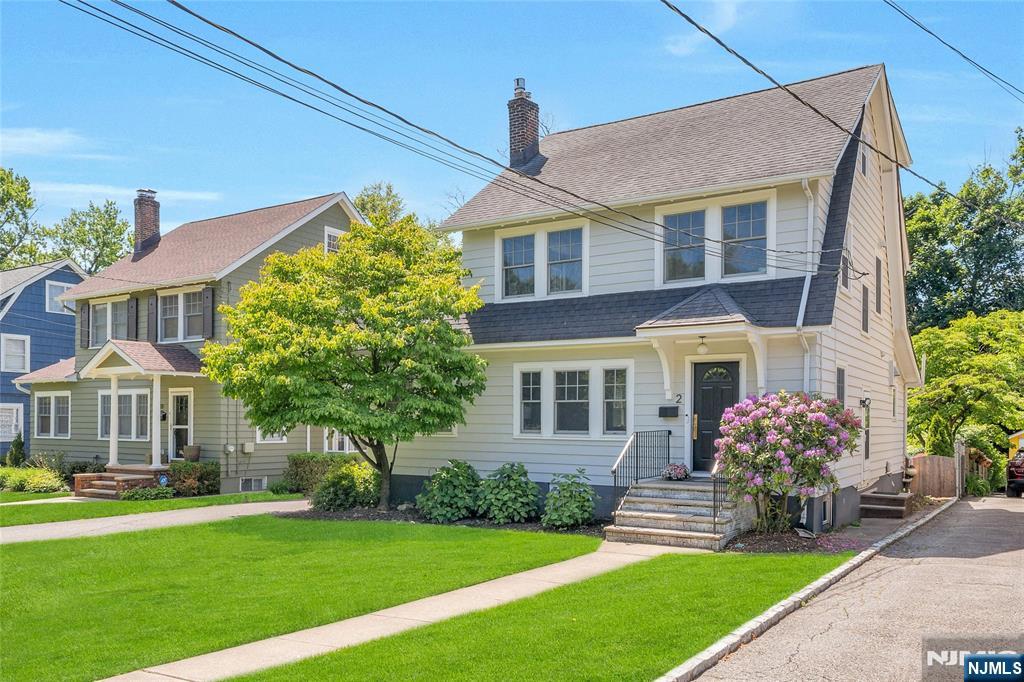 2 Columbus Avenue - Photo 1