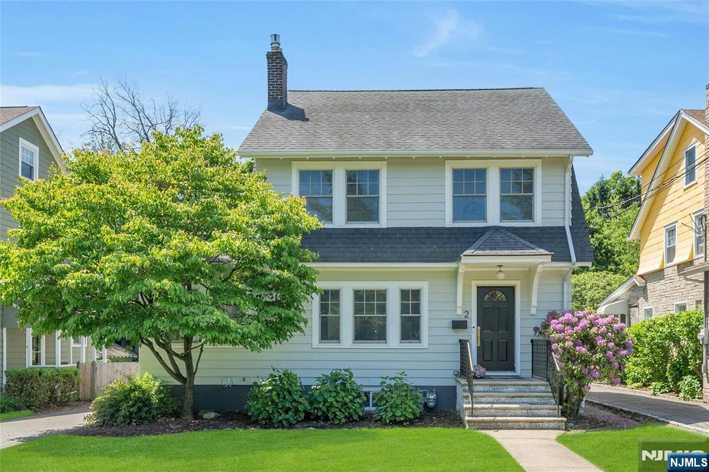 2 Columbus Avenue - Photo 2