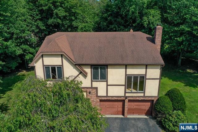 20 Michele Court - Photo 1