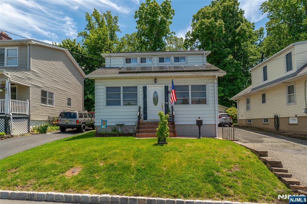 24 Robertson Road - Photo 1