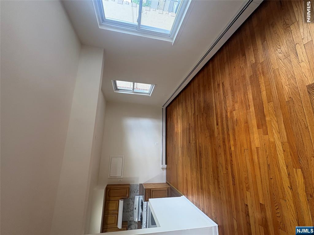 399 Walker Street 1B - Photo 4