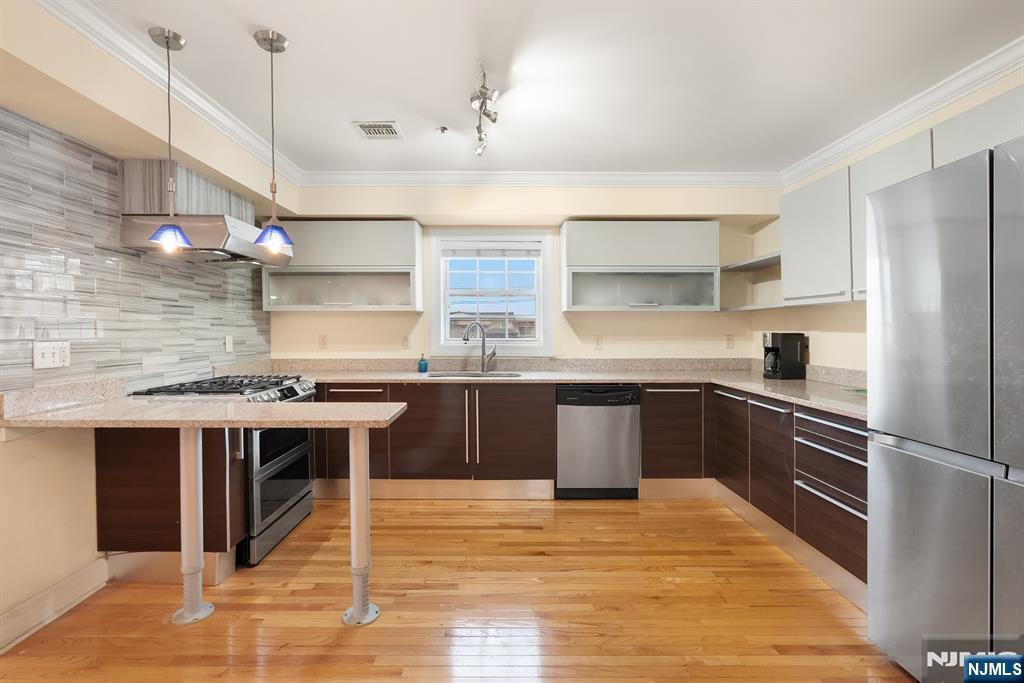 Photo 3 of Condo for sale at 726 23rd St #2, Union City, NJ 07087 | MLS# 26019691 | Listing updated on 2026-10-08
