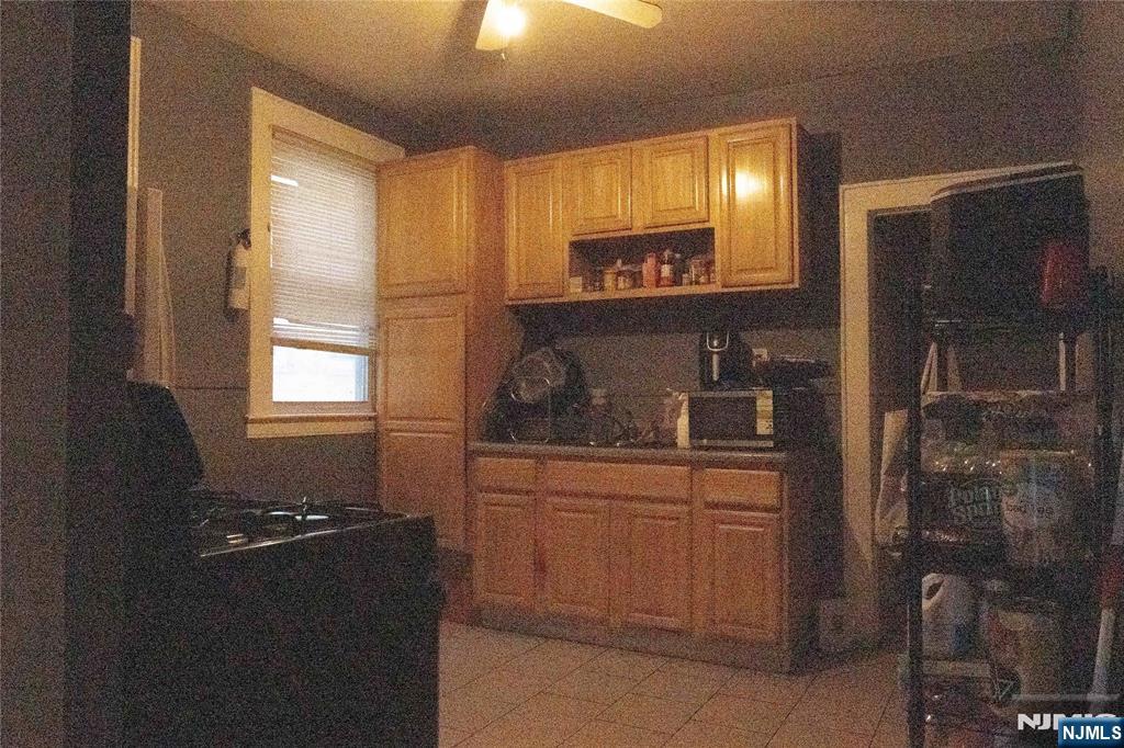411 15th Street - Photo 2