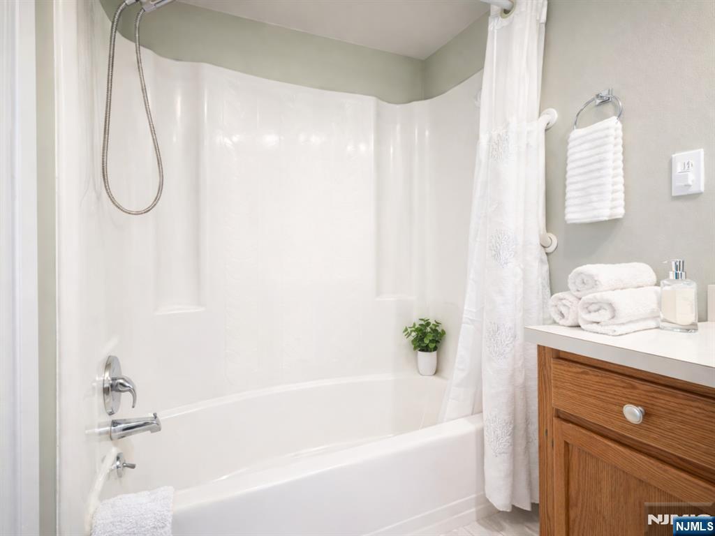 2111 Hilltop Road, Mahwah, NJ 07430 Listing Photo  12