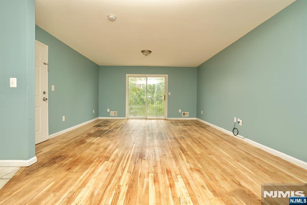 711 S 11th Street - Photo 2