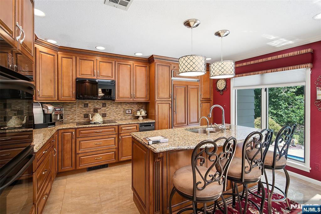 8 Mariani Drive — photo 11