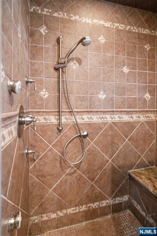 8 Mariani Drive — photo 18