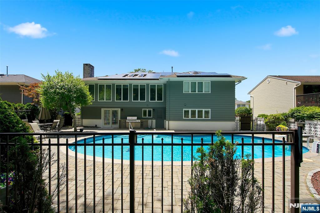 8 Mariani Drive — photo 40