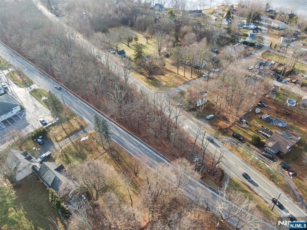 2046 Macopin, West Milford, NJ 07480 Listing Photo  11
